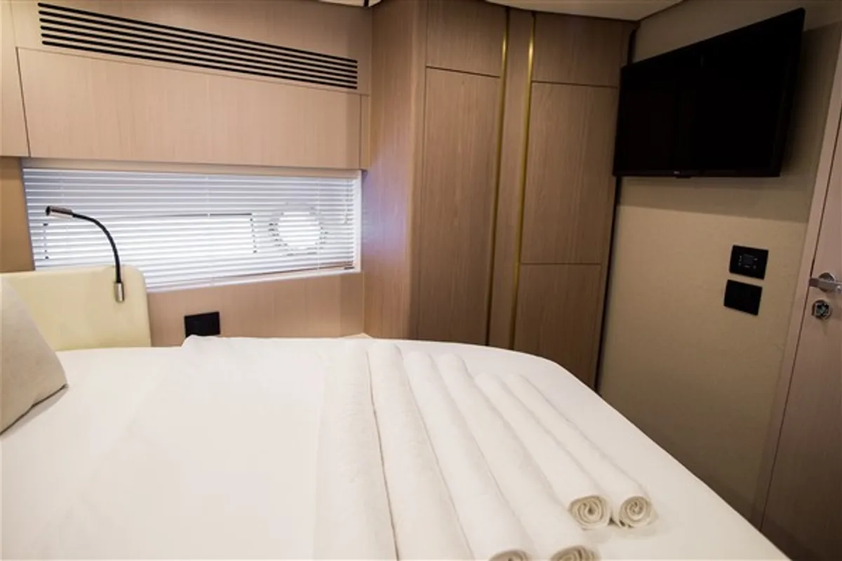 Cabin on Mawi, a Azimut 55 motorboat at Grad Šibenik, Croatia