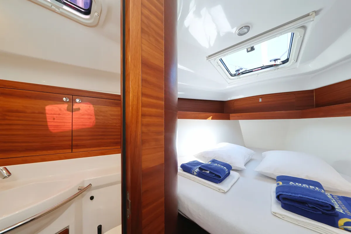 Cabin on Estela, a Elan Impression 40.1 sailboat at Primošten, Croatia