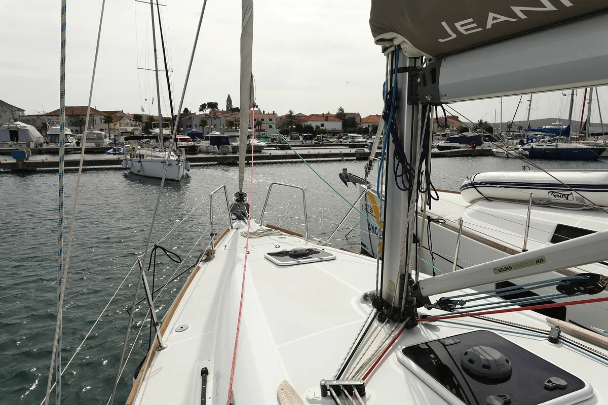 Deck of Cosma, a Jeanneau Sun Odyssey 33i sailboat at Grad Biograd na Moru, Croatia