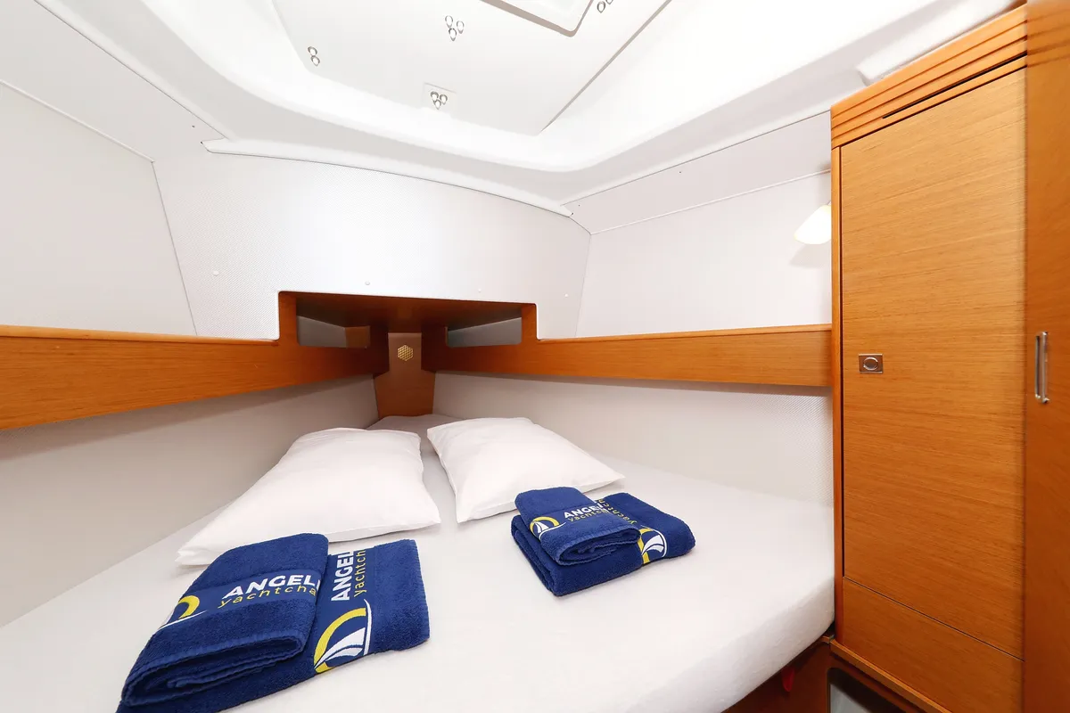 Cabin on Cosma, a Jeanneau Sun Odyssey 33i sailboat at Grad Biograd na Moru, Croatia