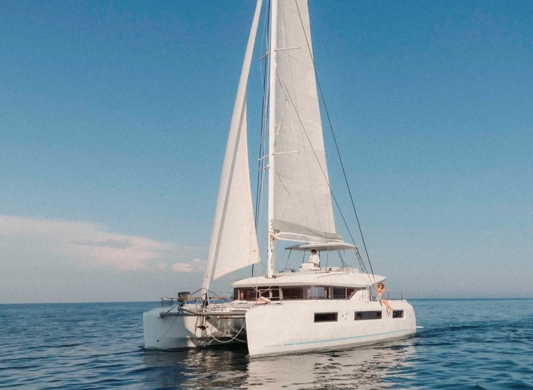 Vanesa, a Lagoon 46 Iconic catamaran at Roche Caiman, Seychelles