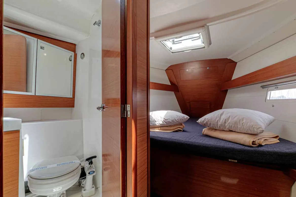 Cabin on Southern Nights, a Dufour 412 sailboat at Kontokali, Greece