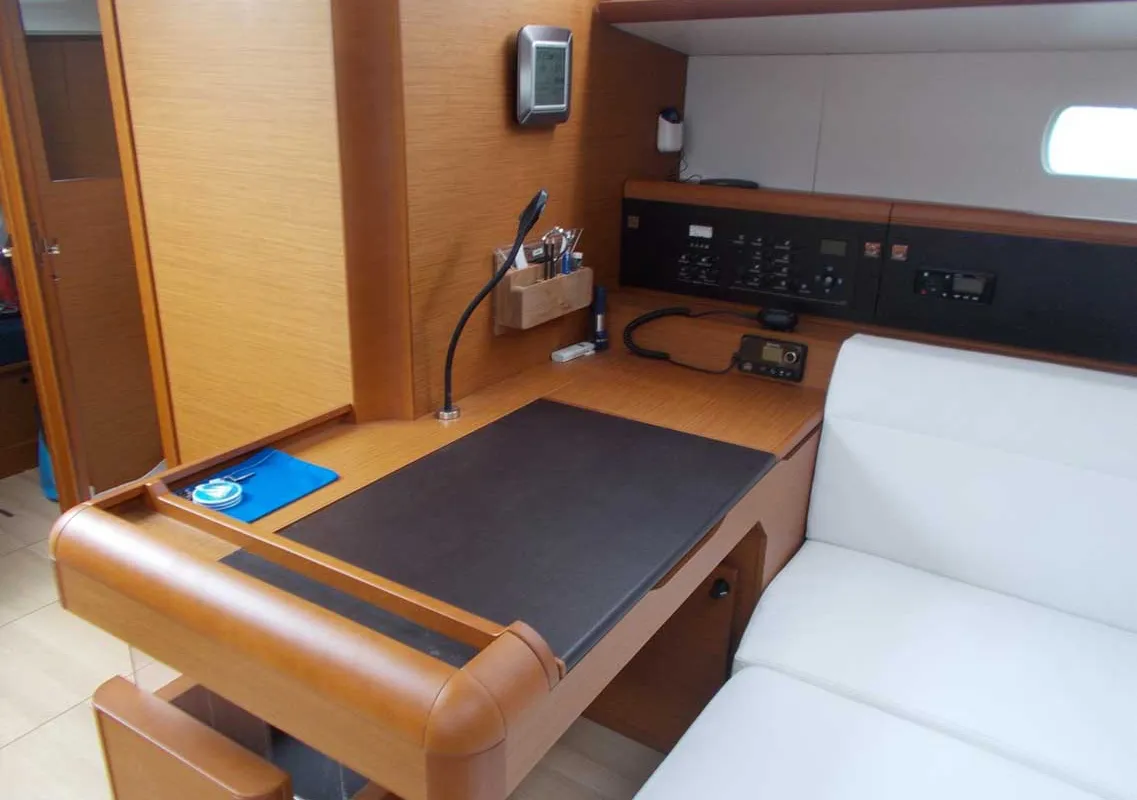 Salon of Bianca Lady Gio, a Jeanneau Sun Odyssey 519 sailboat at Castellammare di Stabia, Italy