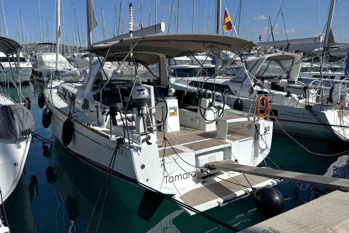 Exterior view of Tamara, a Beneteau Oceanis 38.1 sailboat at Općina Rogoznica, Croatia
