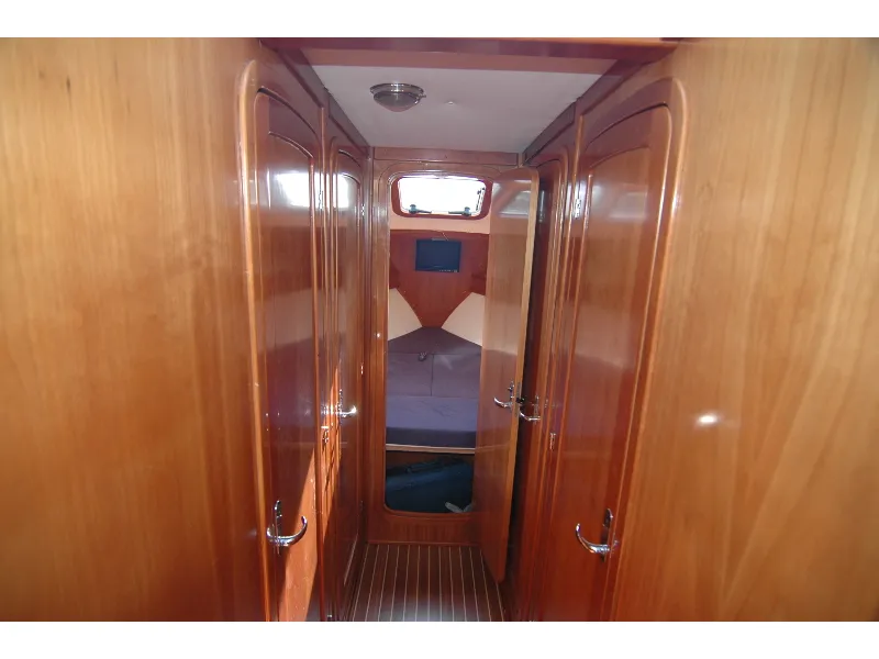 Cabin on Fjaka, a SAS - Vektor Adria 1002 motorboat at Općina Sukošan, Croatia
