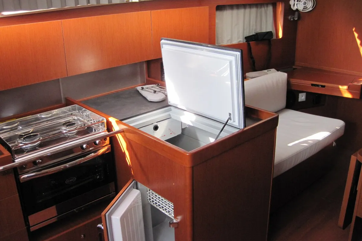 Galley of Stella, a Beneteau Oceanis 41.1 sailboat at Capo d'Orlando, Italy