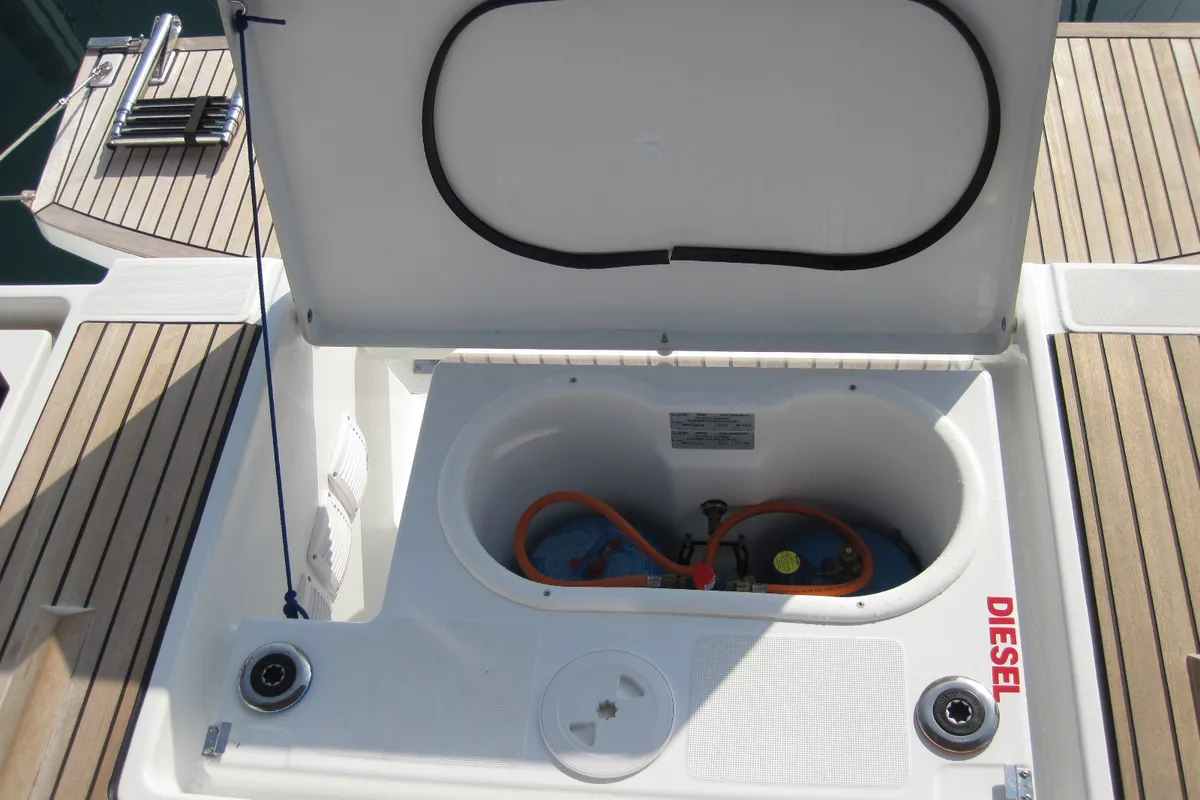 Stella, a Beneteau Oceanis 41.1 sailboat at Capo d'Orlando, Italy