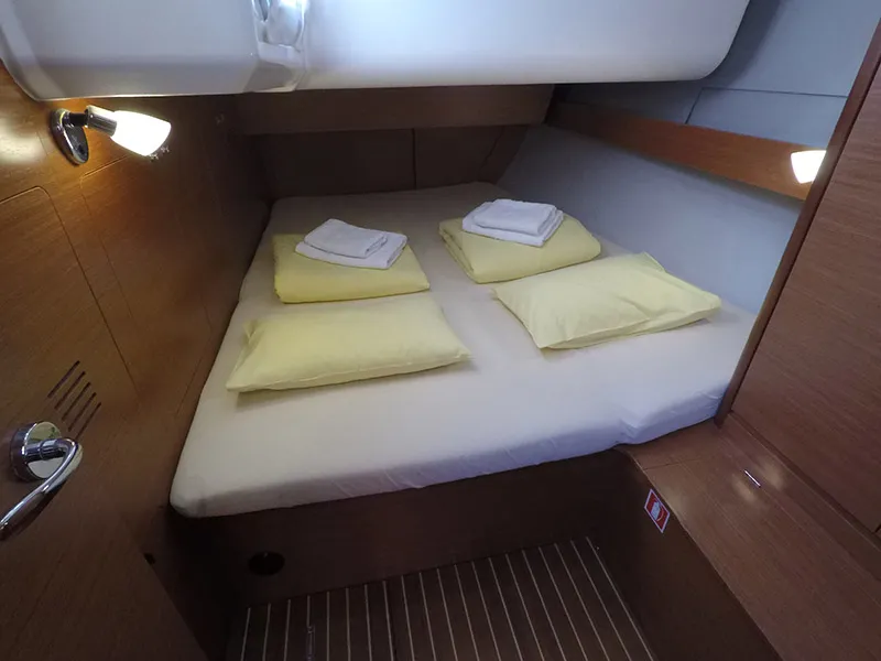 Cabin on Almar, a Dufour 460 GL sailboat at Grad Šibenik, Croatia