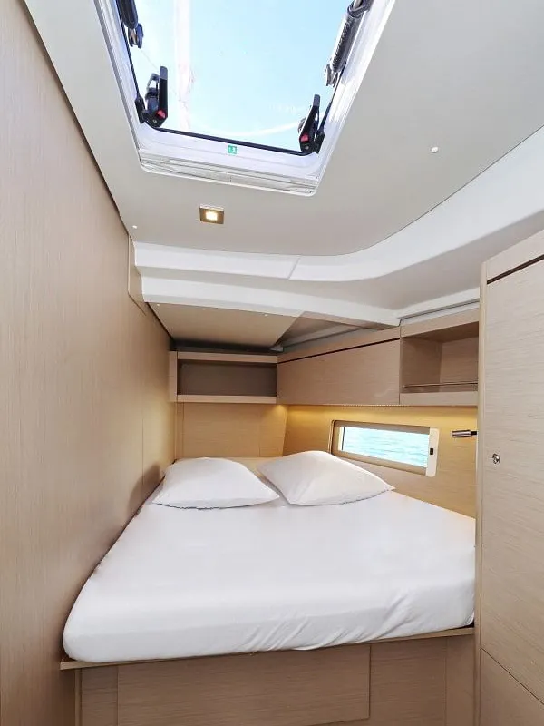 Cabin on Melissa, a Beneteau Oceanis 46.1 sailboat at Fethiye, Turkey