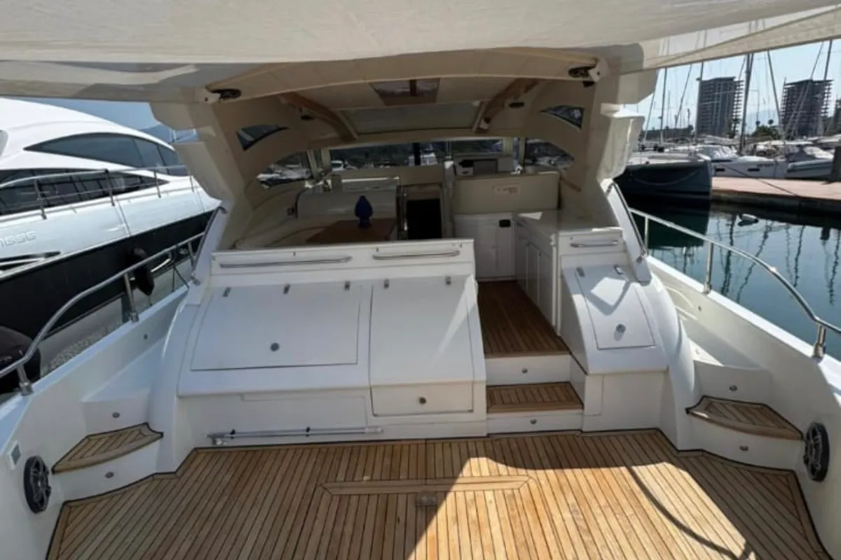 Pa' Que' Mas, a Cayman 55 catamaran at Salerno, Italy