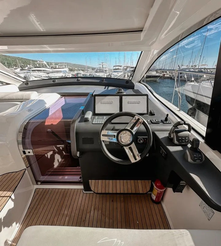 Anne, a Bavaria SR41 motor yacht at Punat, Croatia