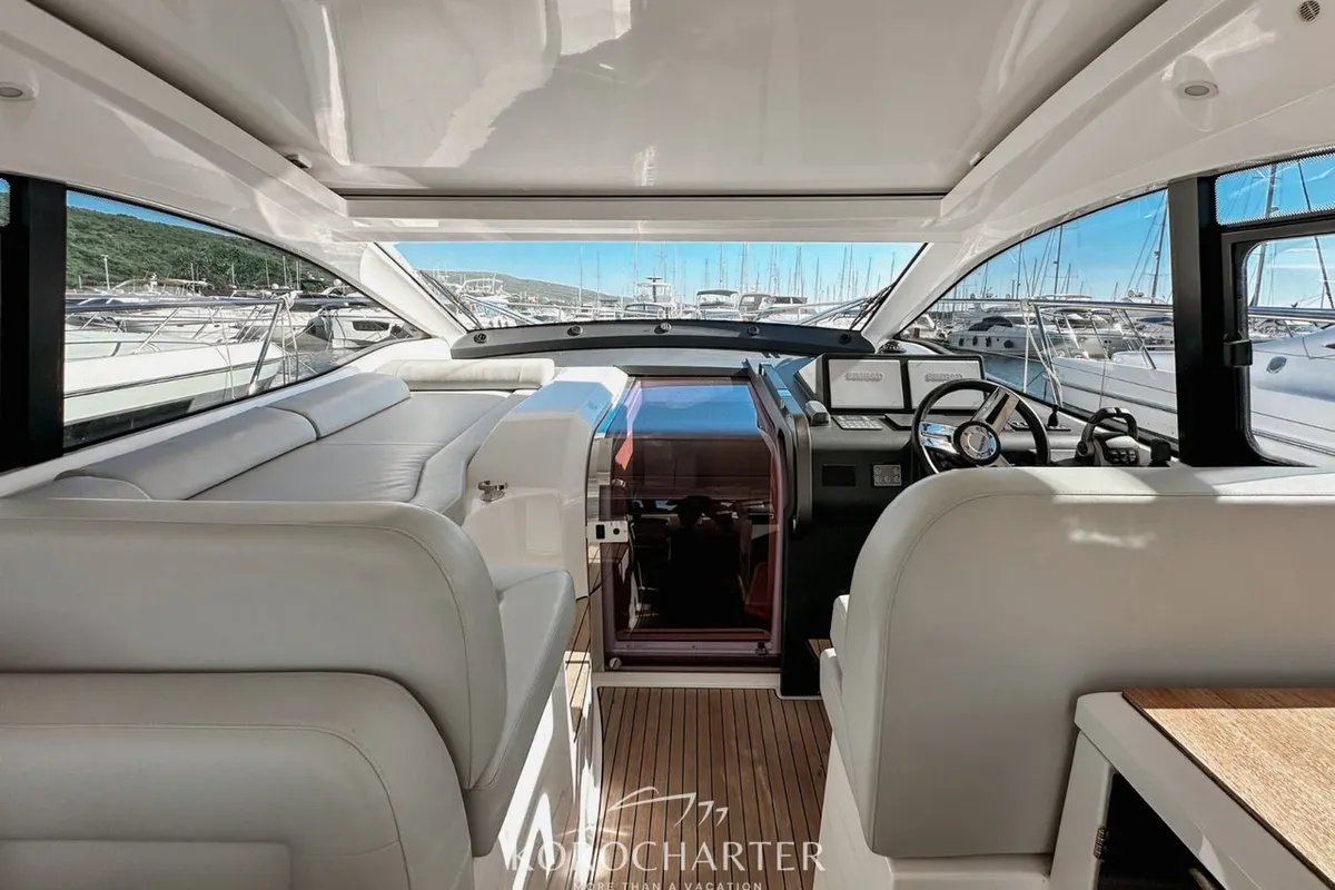 Anne, a Bavaria SR41 motor yacht at Punat, Croatia