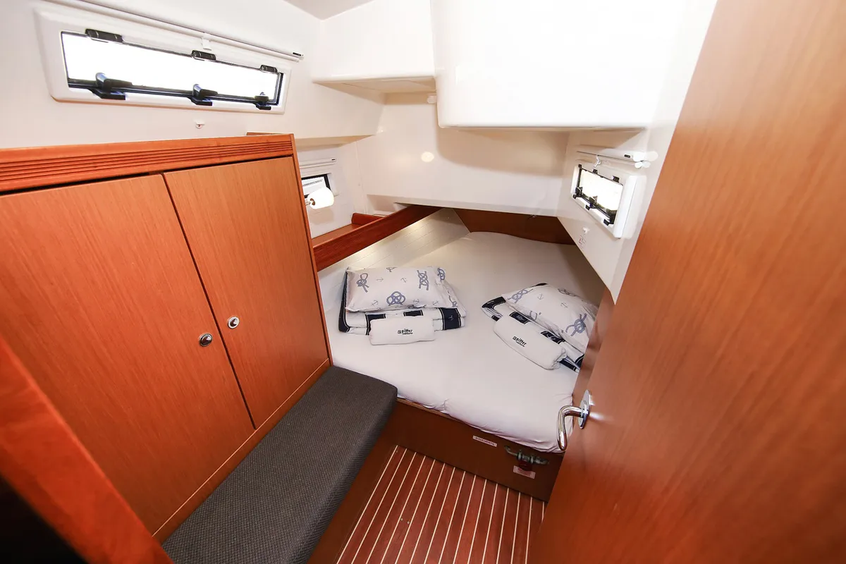 Cabin on Ornela, a Bavaria Cruiser 40 Avantgarde sailboat at Grad Pula, Croatia