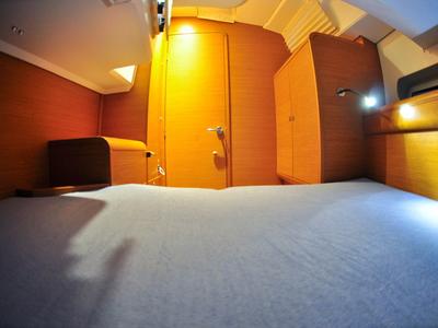 Cabin on Il Sole, a Jeanneau Sun Odyssey 439 sailboat at Athens, Greece