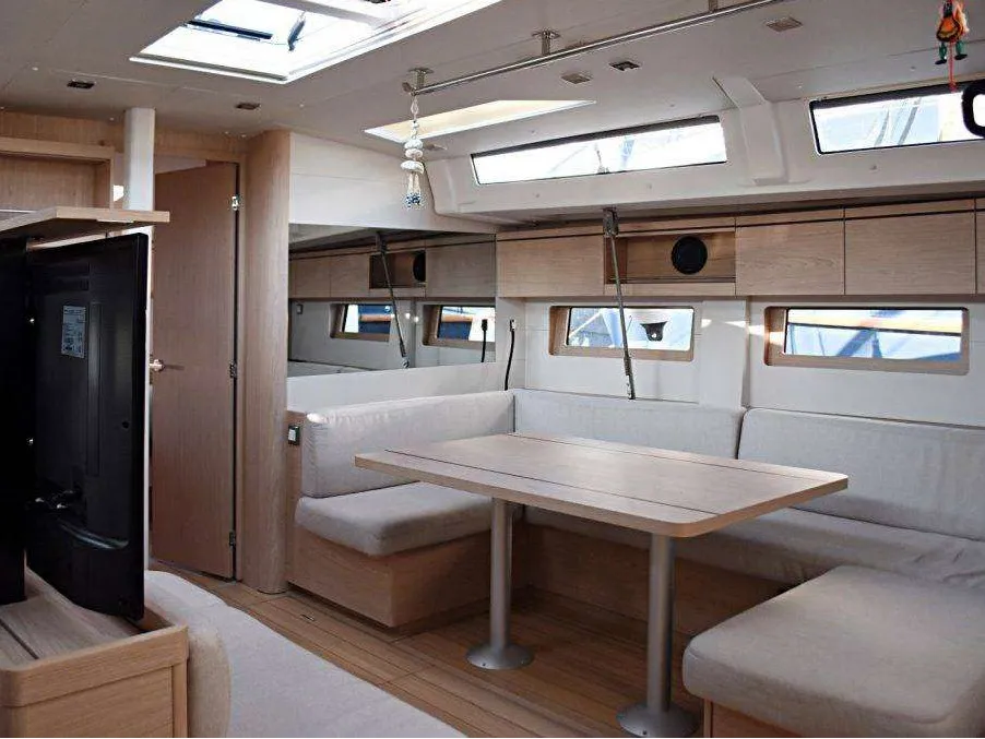 Psari, a Beneteau Oceanis 51.1 sailboat at Athens, Greece