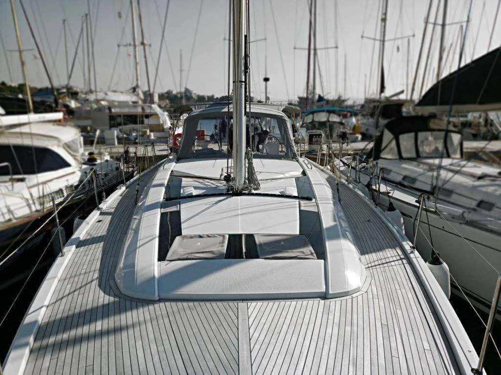 Psari, a Beneteau Oceanis 51.1 sailboat at Athens, Greece