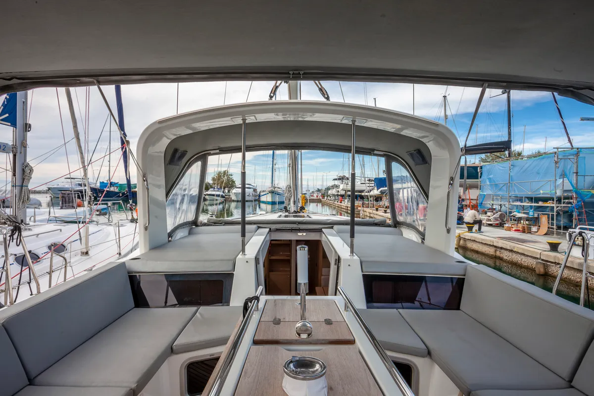 Psari, a Beneteau Oceanis 51.1 sailboat at Athens, Greece