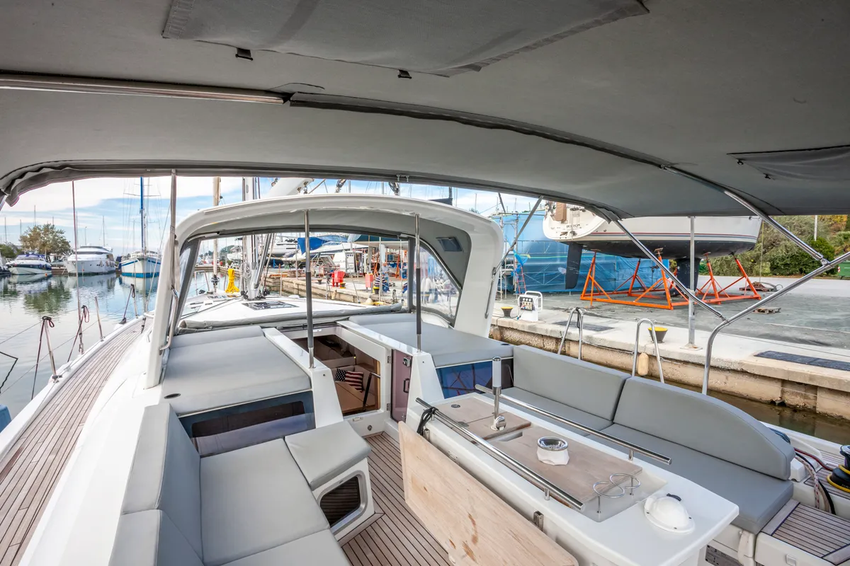 Psari, a Beneteau Oceanis 51.1 sailboat at Athens, Greece