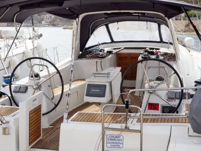 Cockpit of Mississippi, a Beneteau Oceanis 50 Family sailboat at Rogač, Croatia
