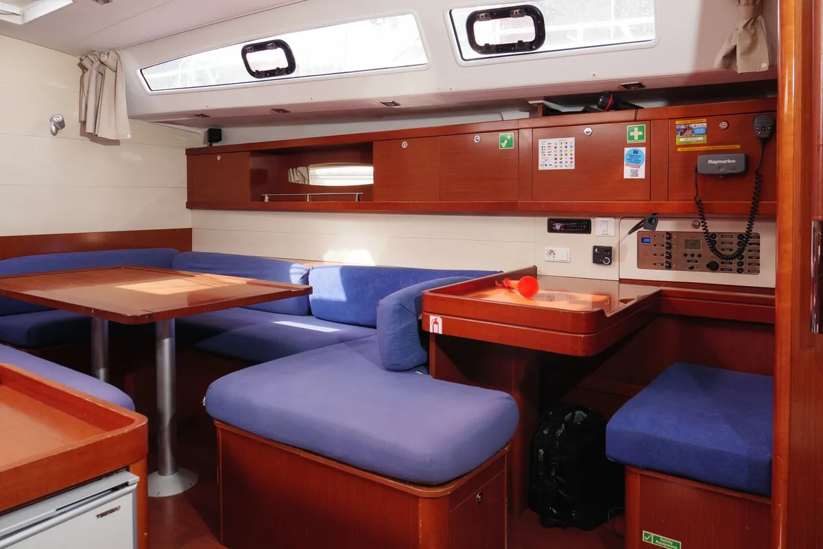 Salon of Mississippi, a Beneteau Oceanis 50 Family sailboat at Rogač, Croatia