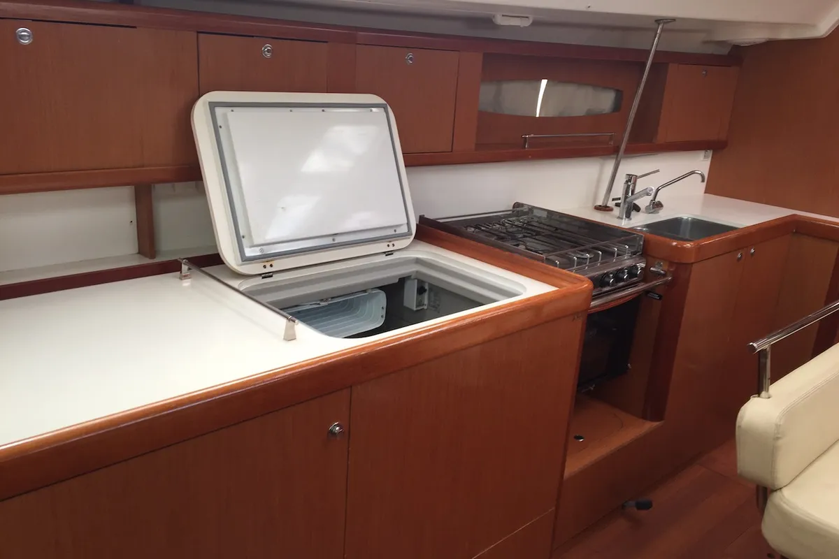 Galley of Meissa, a Beneteau Oceanis 46 sailboat at Rosignano Solvay, Italy