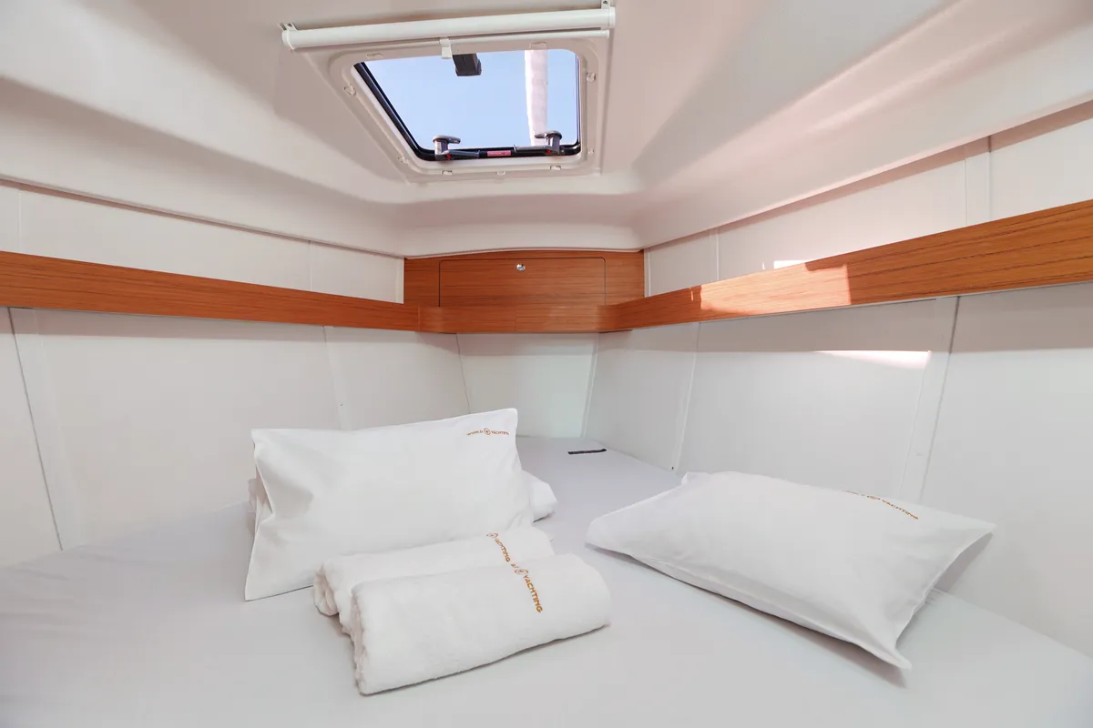 Cabin on Black Panther, a Elan Impression 40 sailboat at Šibenik, Croatia