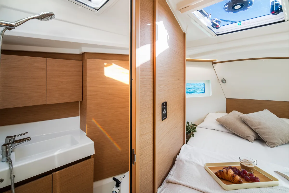Cabin on Nala, a Jeanneau Sun Odyssey 380 sailboat at Biograd na Moru, Croatia