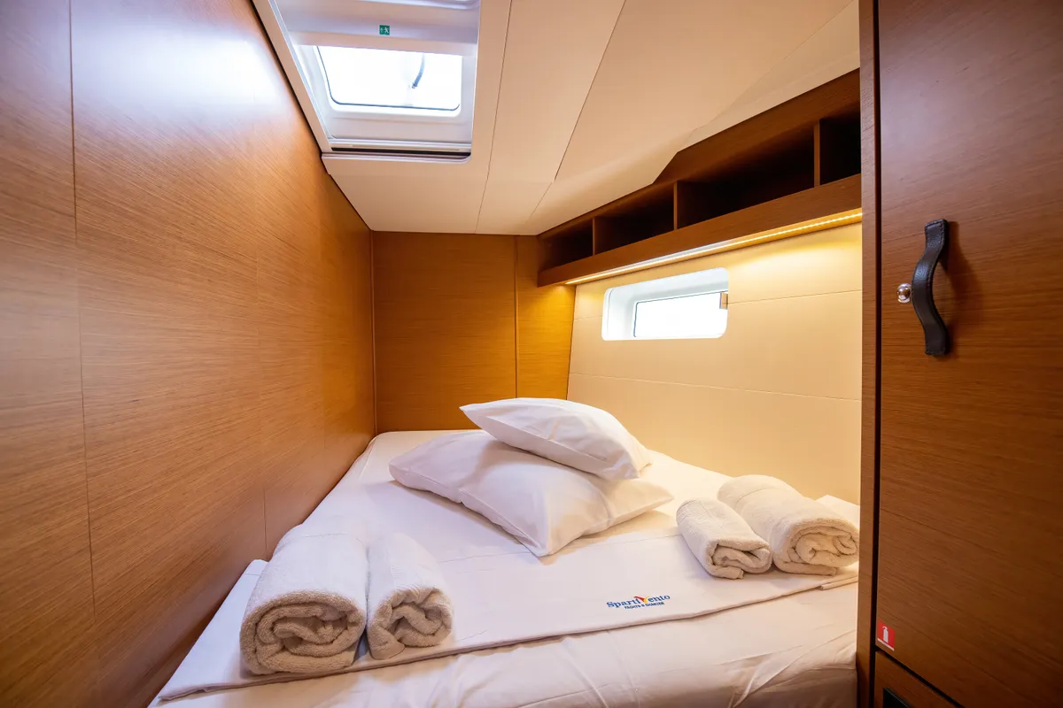 Cabin on Talassa, a Jeanneau 54 sailboat at Salerno, Italy