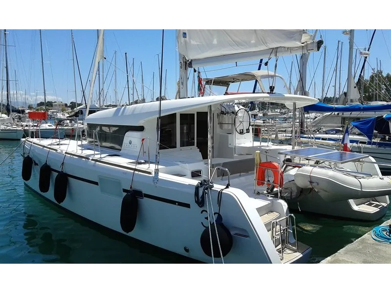 Le Grand Bleu, a Lagoon 39 catamaran at Kontokali, Greece