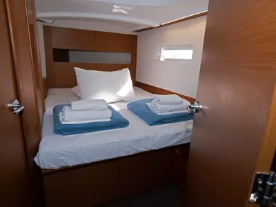 Cabin on Midnight Kiss, a Jeanneau Sun Odyssey 410 sailboat at Split, Croatia