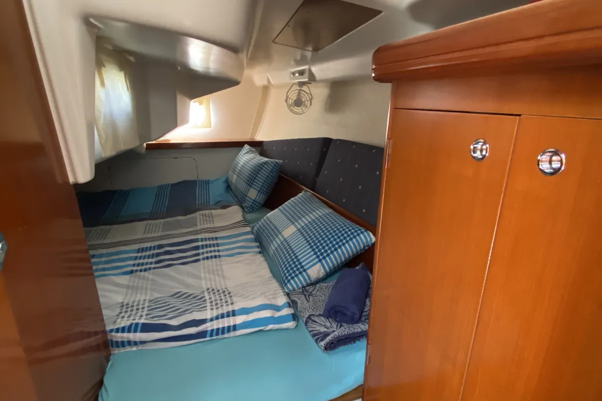 Cabin on Zippy, a Beneteau Oceanis 323 sailboat at Fethiye, Turkey