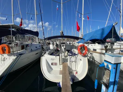 Deck of Zippy, a Beneteau Oceanis 323 sailboat at Fethiye, Turkey