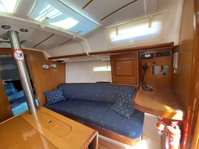 Salon of Zippy, a Beneteau Oceanis 323 sailboat at Fethiye, Turkey