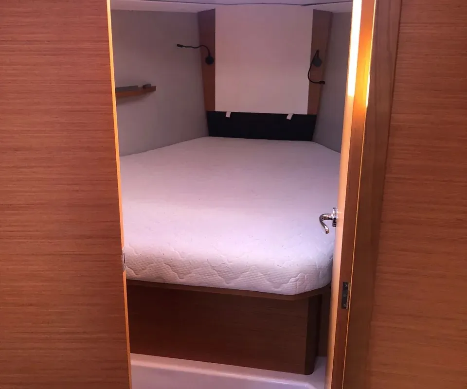 Cabin on Iulo, a Dufour 37 sailboat at Palermo, Italy