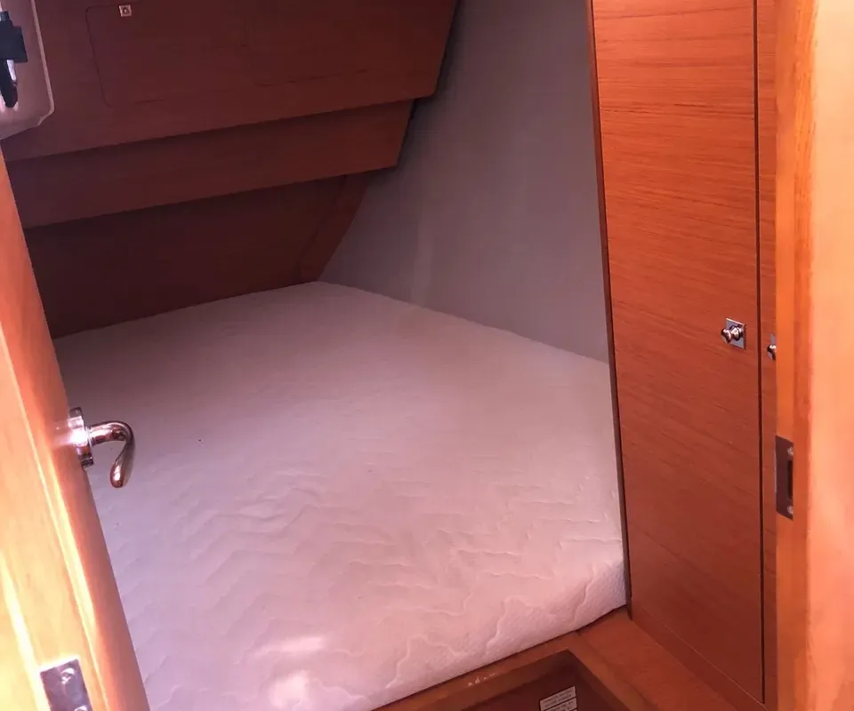 Cabin on Iulo, a Dufour 37 sailboat at Palermo, Italy