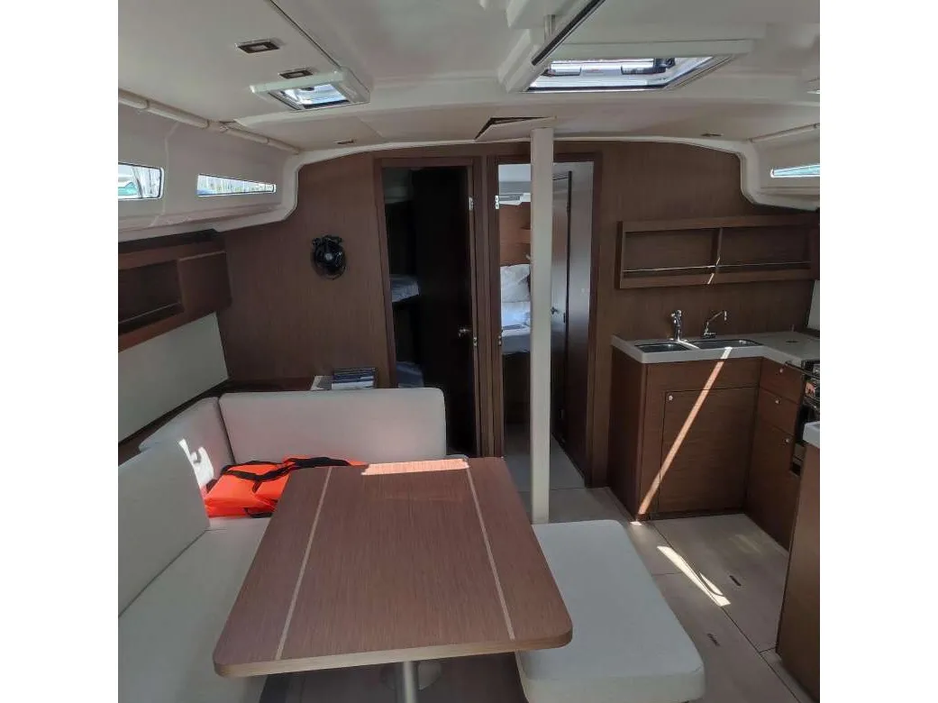 Salon of Surya, a Beneteau Oceanis 40.1 sailboat at Kontokali, Greece