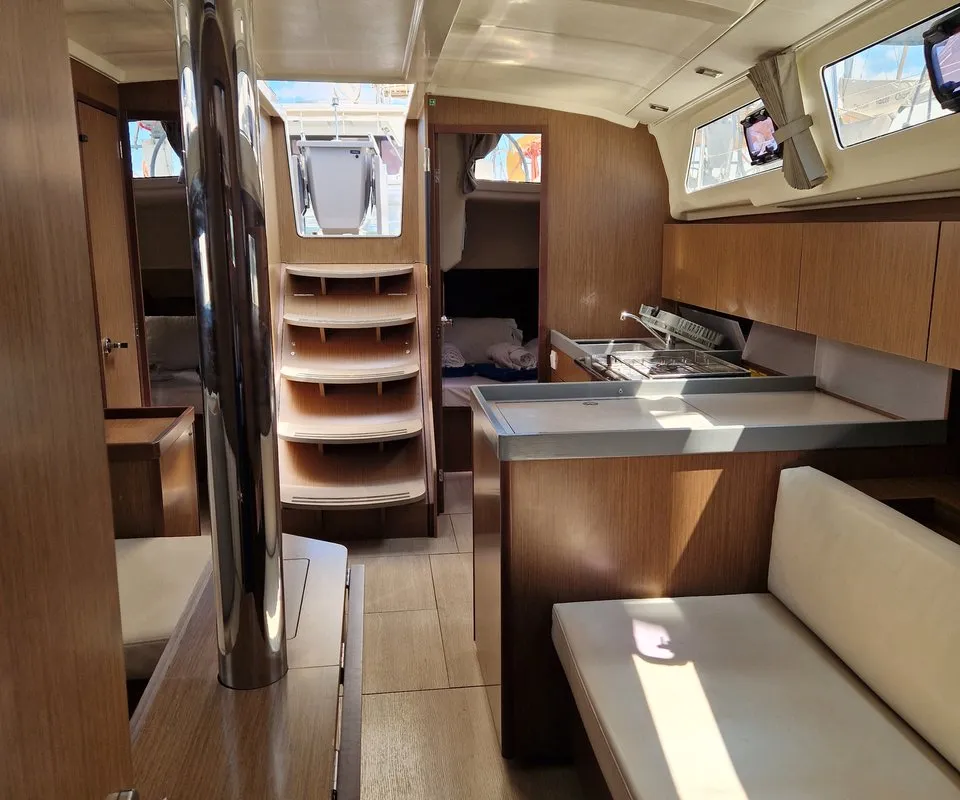 Hera, a Beneteau Oceanis 41.1 sailboat at Municipal Unit of Palairos, Greece