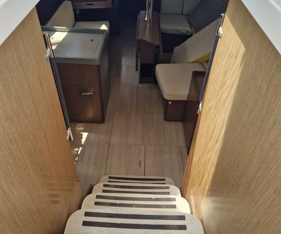 Hera, a Beneteau Oceanis 41.1 sailboat at Municipal Unit of Palairos, Greece