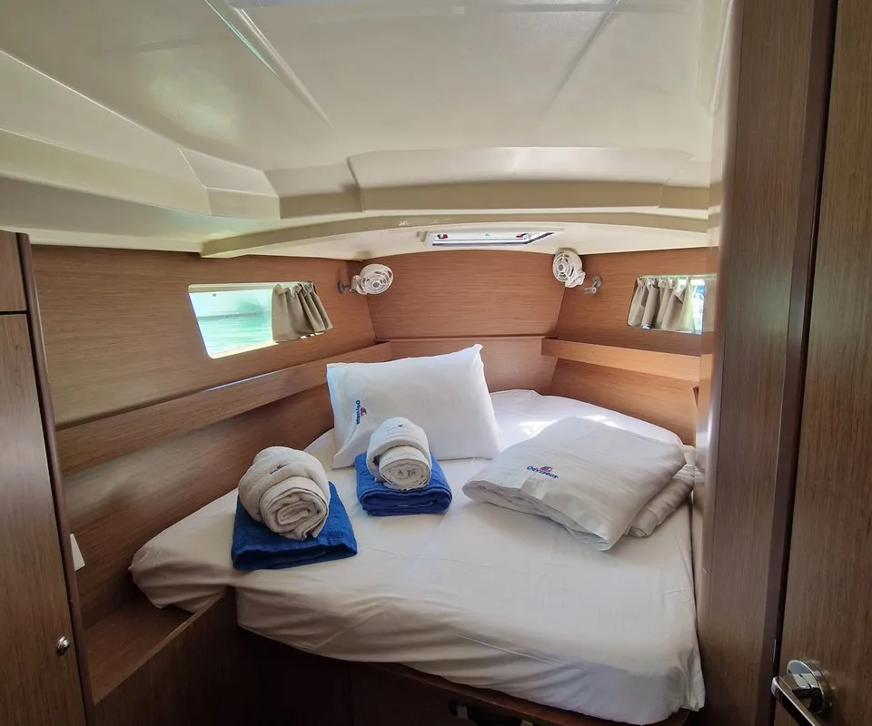 Hera, a Beneteau Oceanis 41.1 sailboat at Municipal Unit of Palairos, Greece