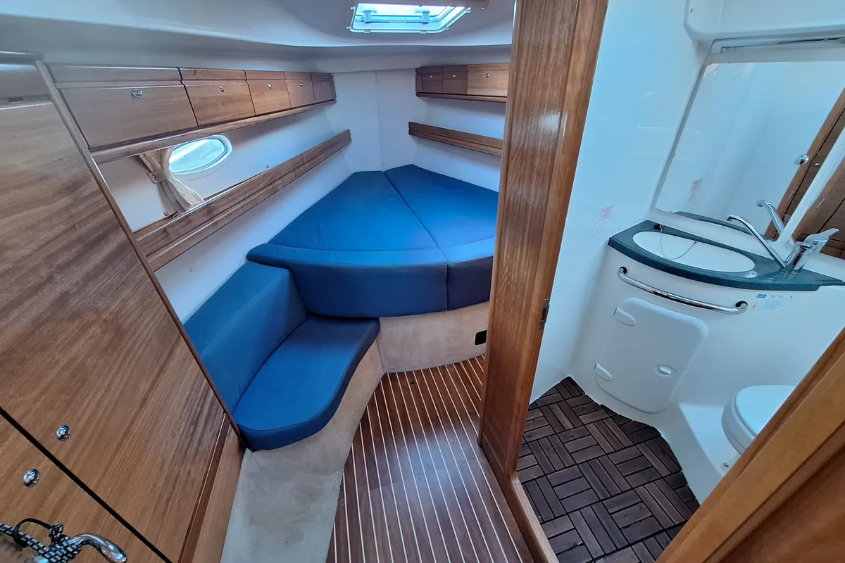 Cabin on TY, a Bavaria 39 Cruiser sailboat at Bergen, Norway