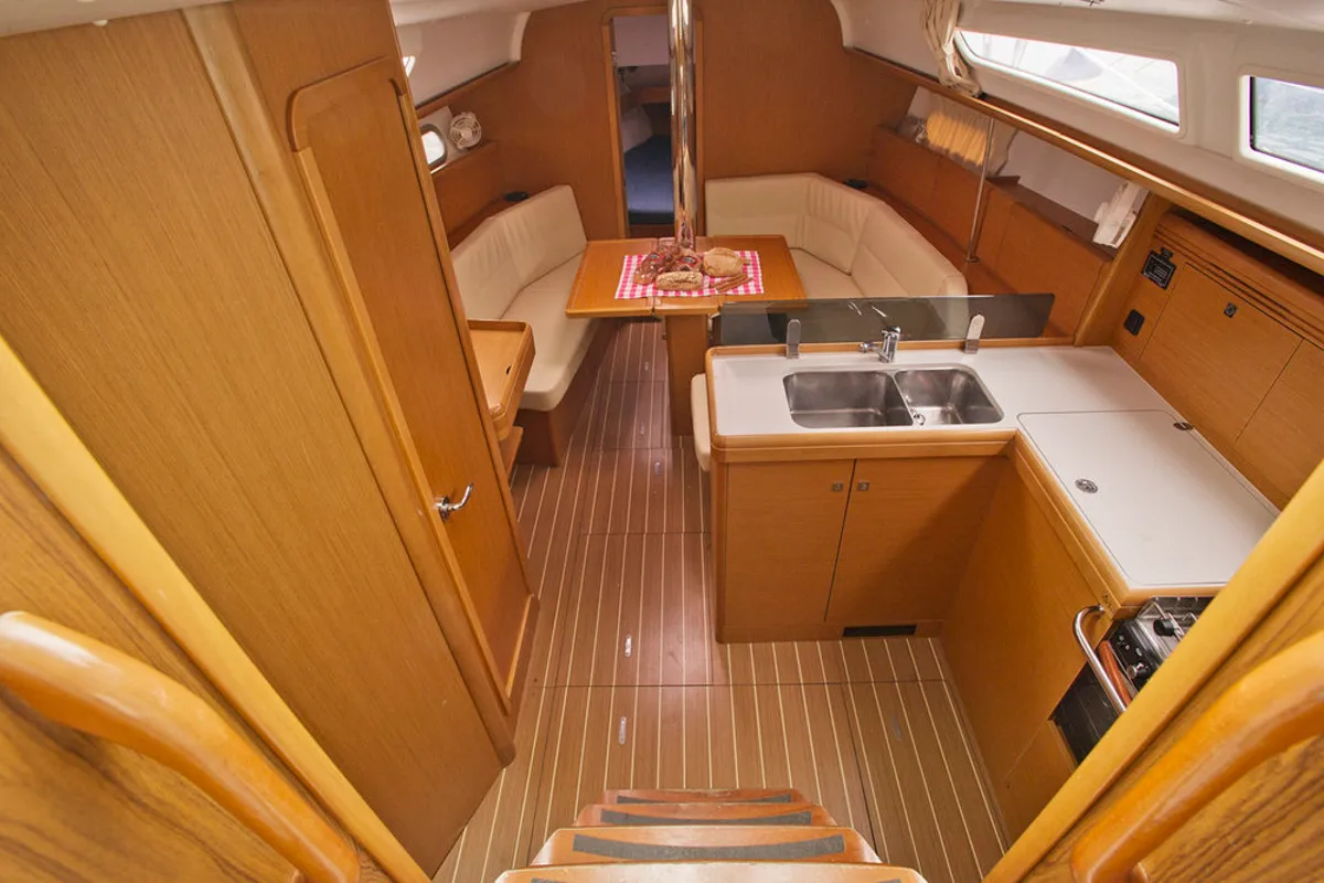 Salon of Lauren, a Jeanneau Sun Odyssey 36i sailboat at Volos, Greece