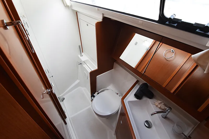 Head on Bolero, a Beneteau Oceanis 41 sailboat at Athens, Greece