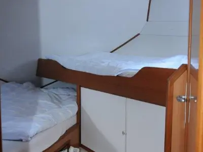 Cabin on Schumann, a Gulet Tarpon 42 N motorboat at Lübz, Germany