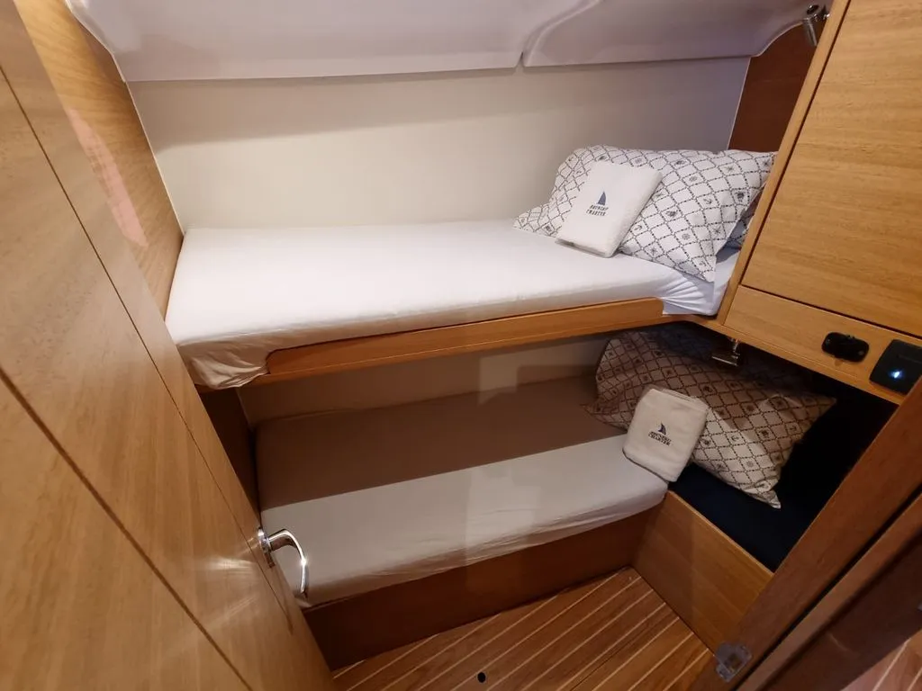 Cabin on Linea Uno, a Elan Impression 45.1 sailboat at Zadar, Croatia