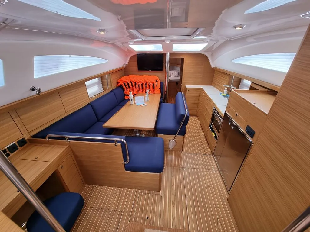 Salon of Linea Uno, a Elan Impression 45.1 sailboat at Zadar, Croatia