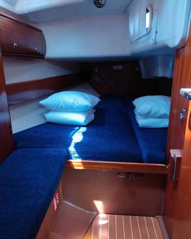Cabin on Dorothea, a Bavaria 41 sailboat at Kontokali, Greece