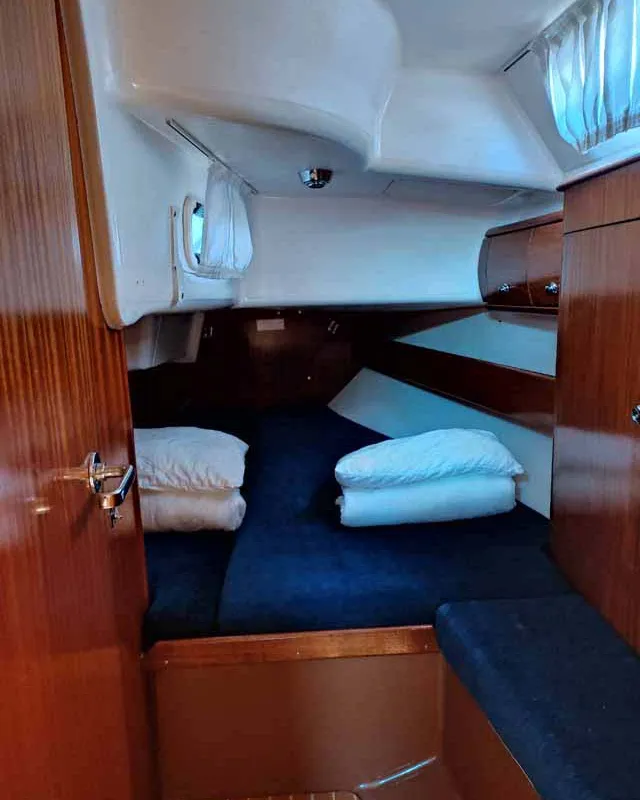 Cabin on Dorothea, a Bavaria 41 sailboat at Kontokali, Greece