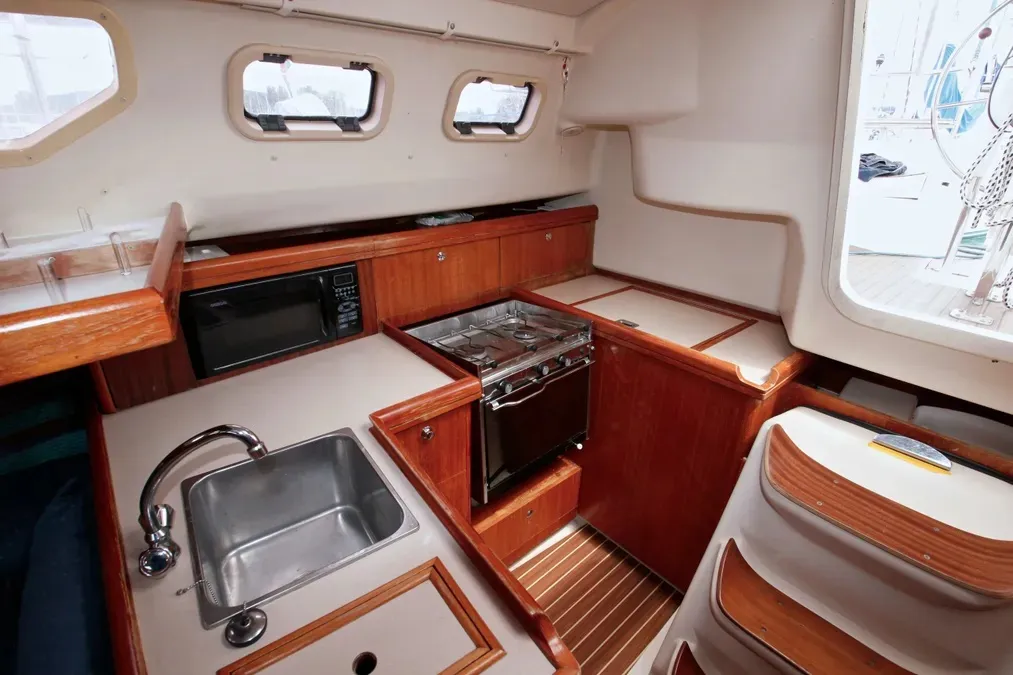 Galley of Cami 3, a Hunter 320 sailboat at Castellammare del Golfo, Italy