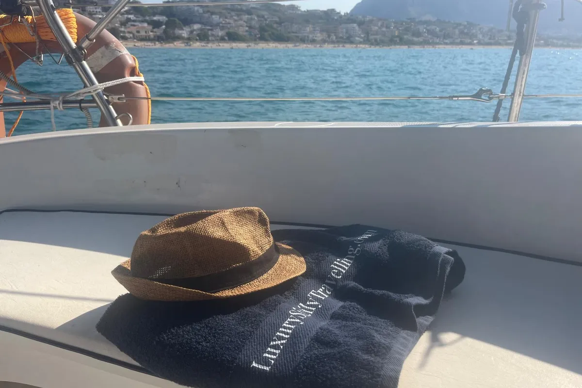 Deck of Cami 3, a Hunter 320 sailboat at Castellammare del Golfo, Italy
