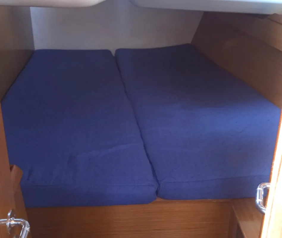 Cabin on Nala, a Jeanneau Sun Odyssey 45 sailboat at Preveza, Greece